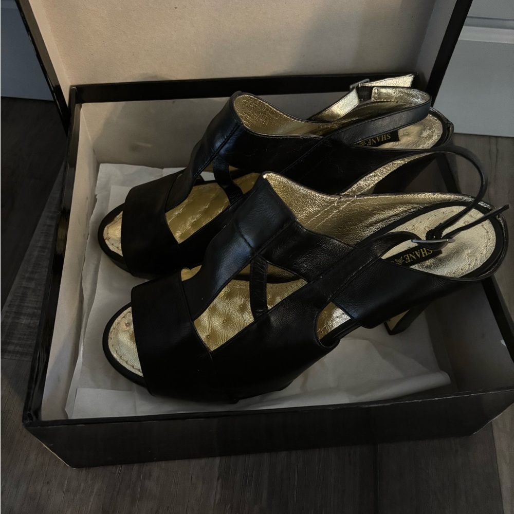 Shane Shawn Black Heels with Gold